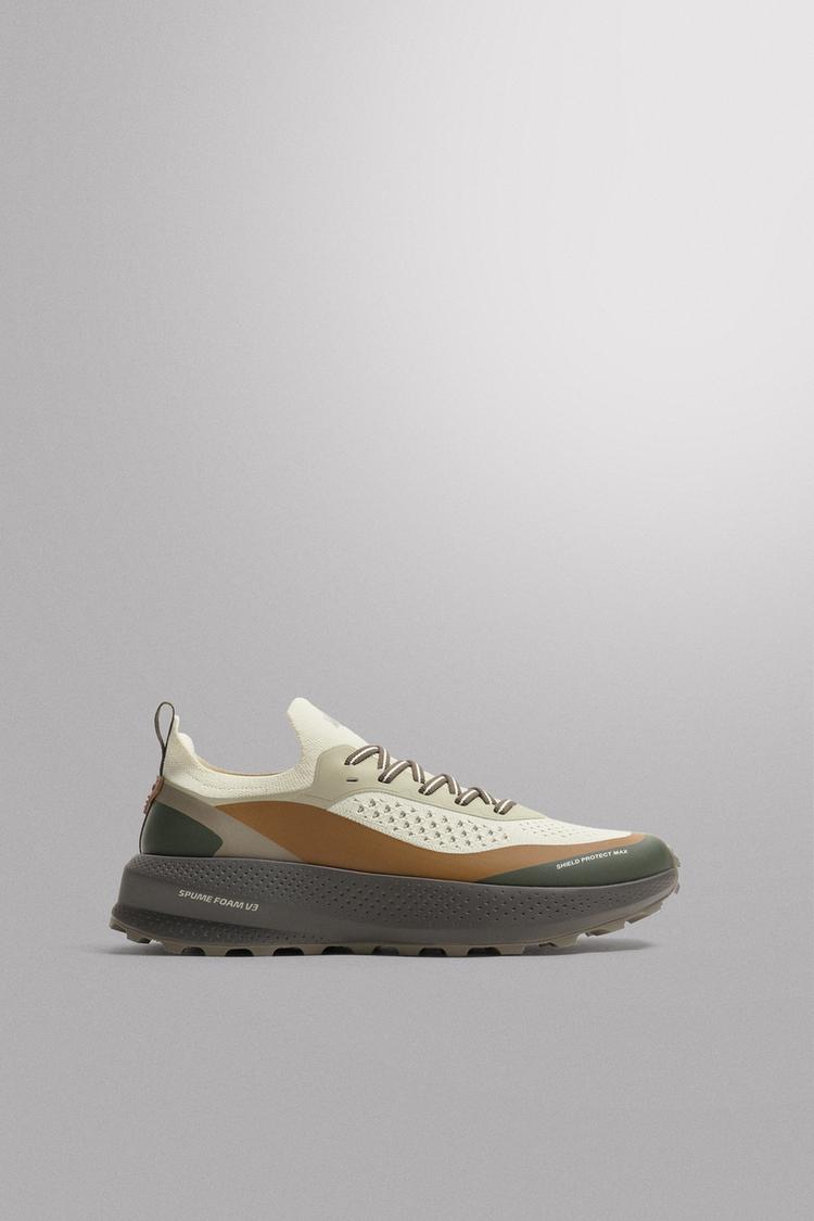 TRAIL RUN SHOES